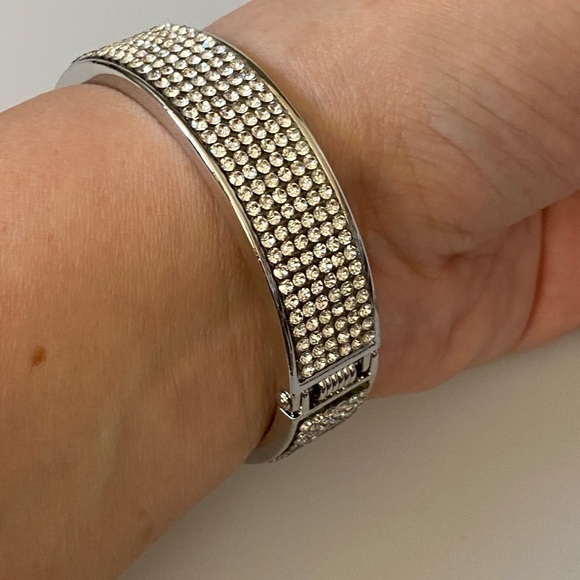 52 Cuff Bangle Bangle Rhinestones Faux Pearls - Picture 9 of 9